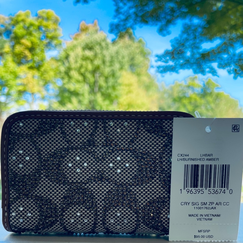 NWT!🤎🤎 COACH ZIP AROUND CARD CASE IN CRYSTAL JACQUARD!